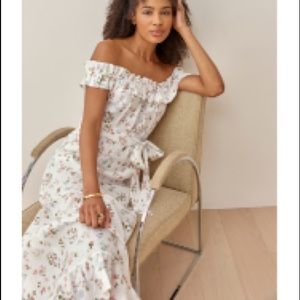 Brand NEW dress!relaxed fit and adjustable waist tie you can wear it tight/loose